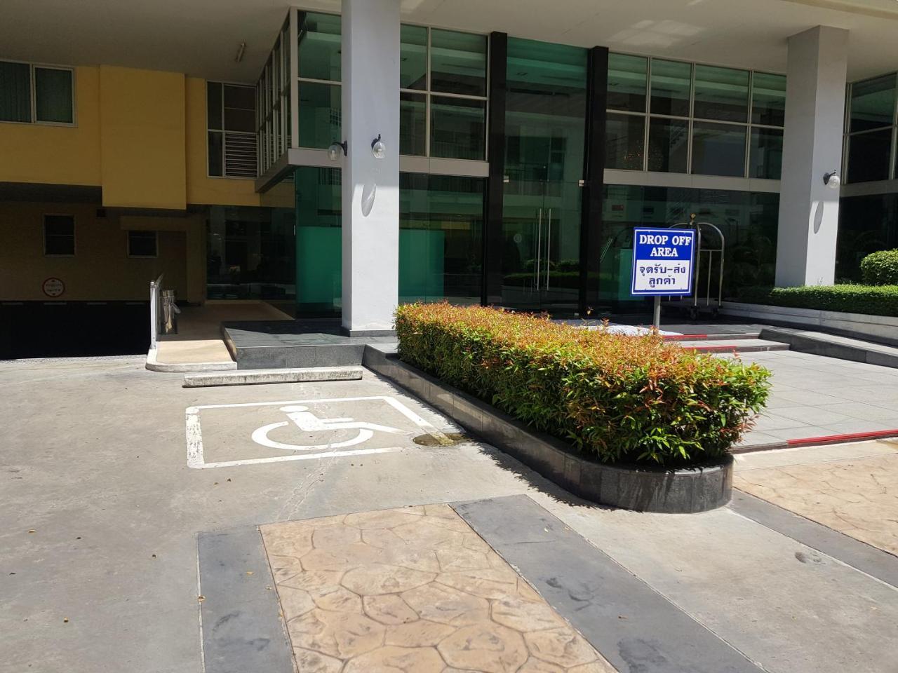 Olive Hotel & Residence Bangkok Sukhumvit 101 Екстер'єр фото